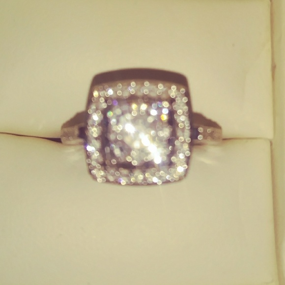 Ring - Picture 7 of 8